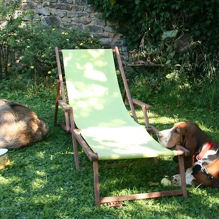 Du Domaine Du Feyel Casa de Férias *